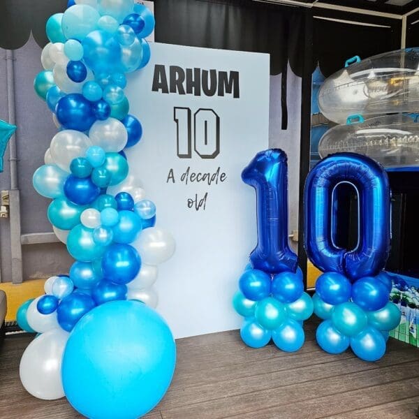 Wild Wild Wet Dwave Premium Balloon Board Decoration