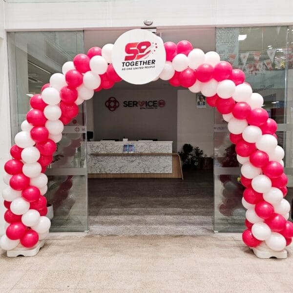 National Day Standard Balloon Arch Spiral Design with Signage Board - Image 4